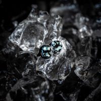 Baïkal Ice Noir - Bijoux en verre - Boucles d'oreille Coquette